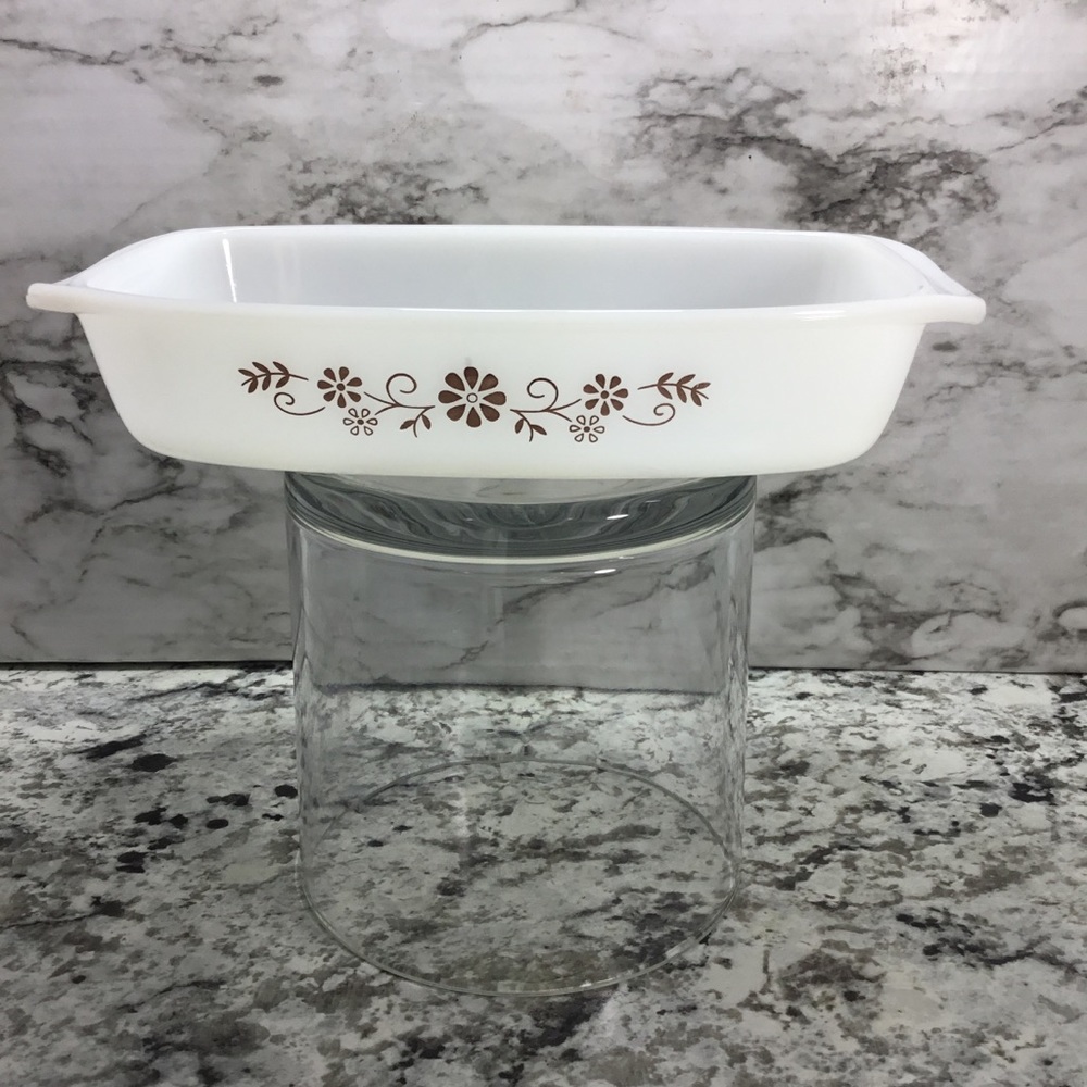 Vintage Dynaware Pyr-o-rey Casserole Dish